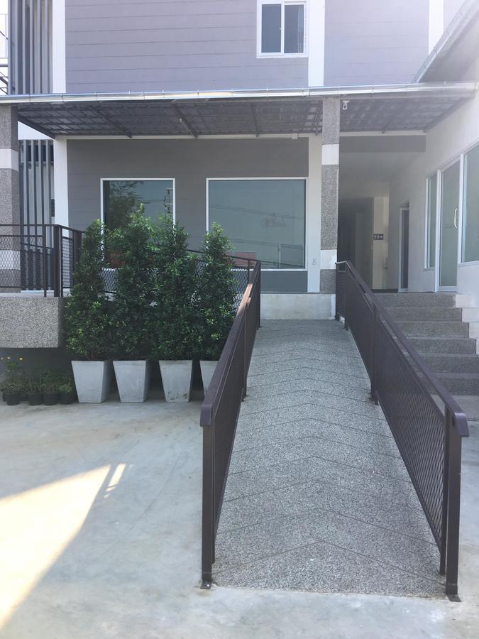 Bankhun Hotel Nakhonratchasima Buitenkant foto